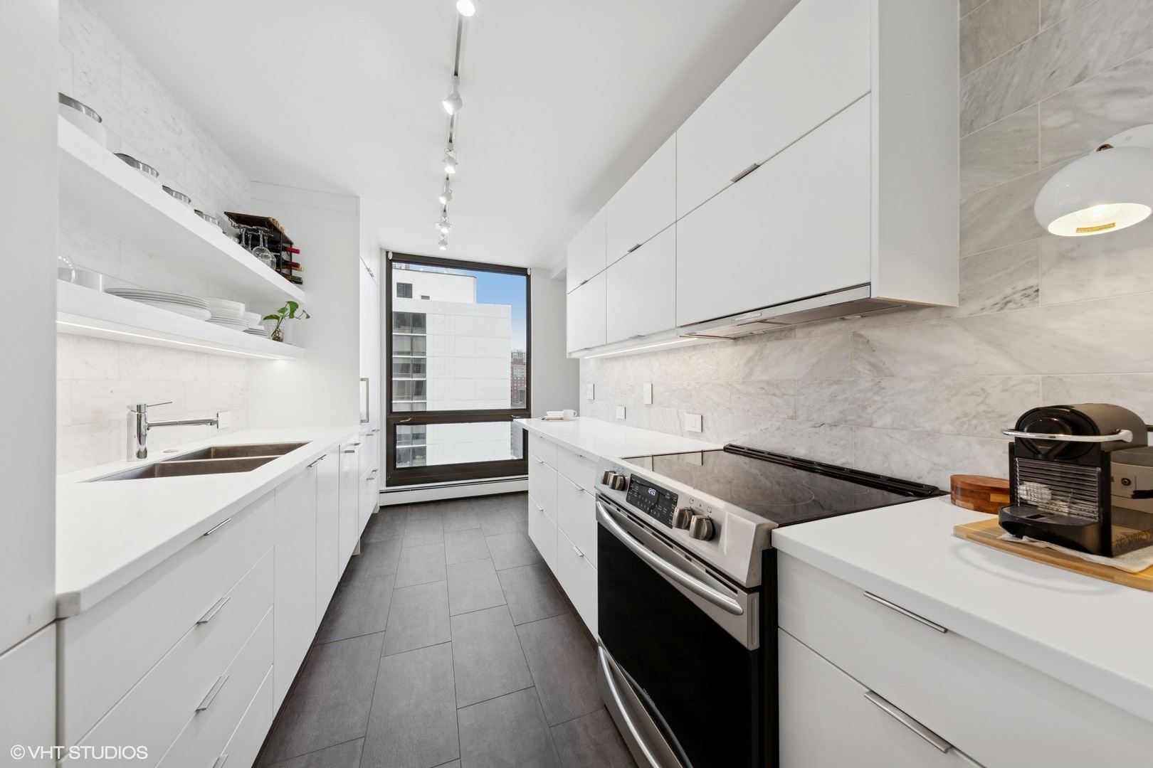 100 E Bellevue Place Unit: 24E