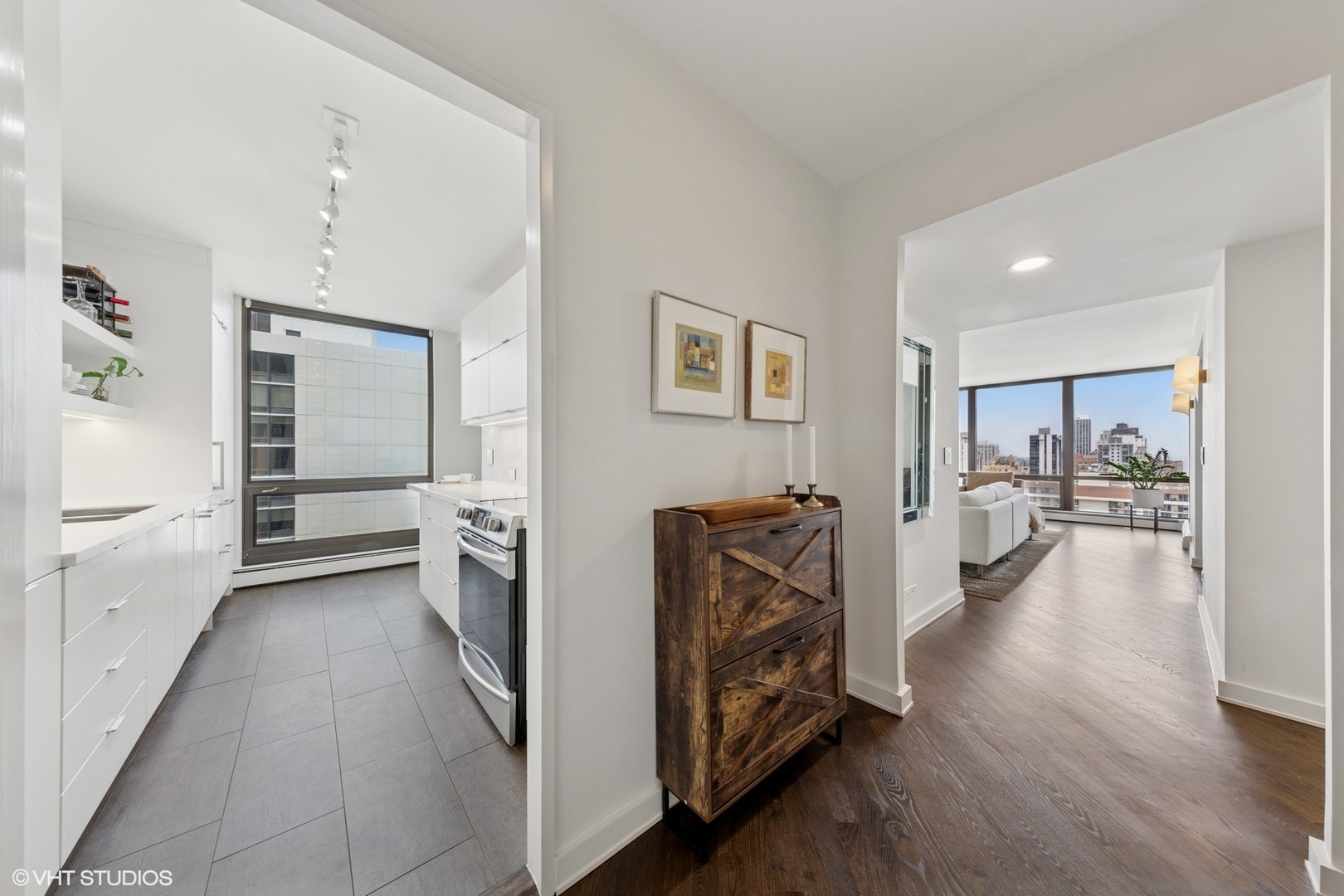 100 E Bellevue Place Unit: 24E