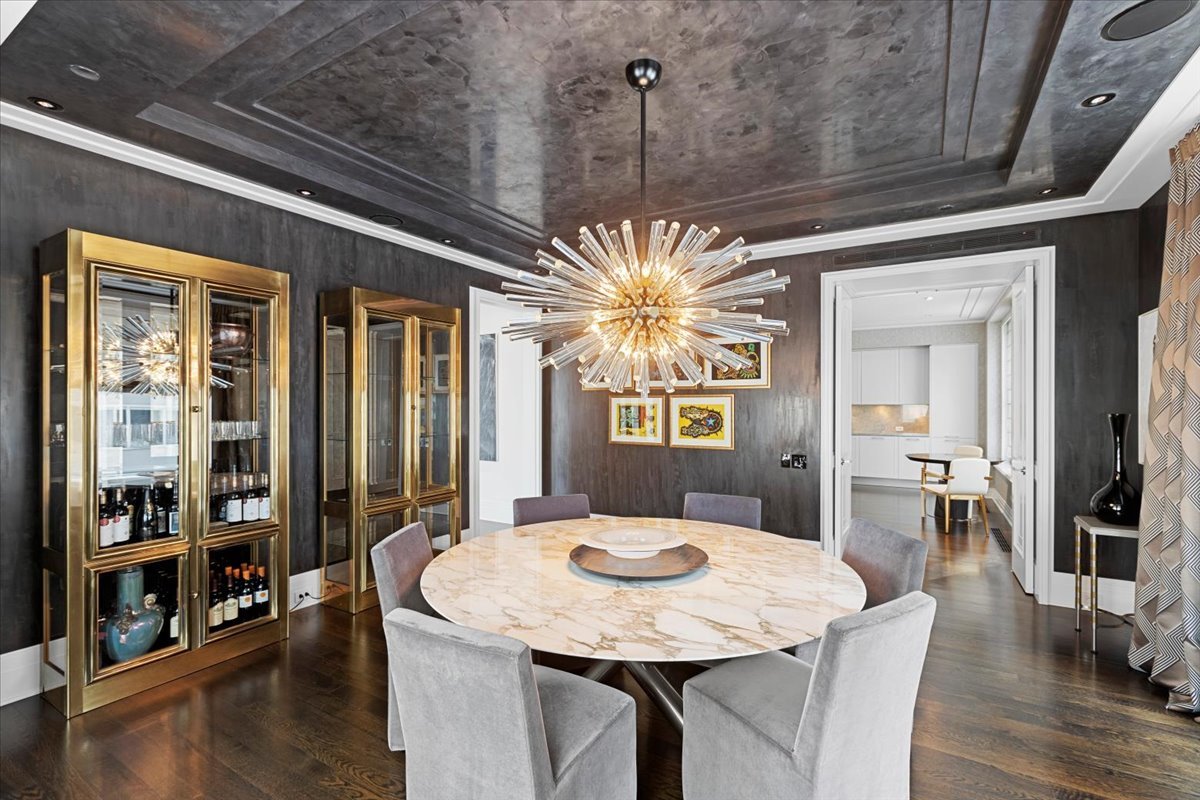 159 E Walton Place Unit: 5G