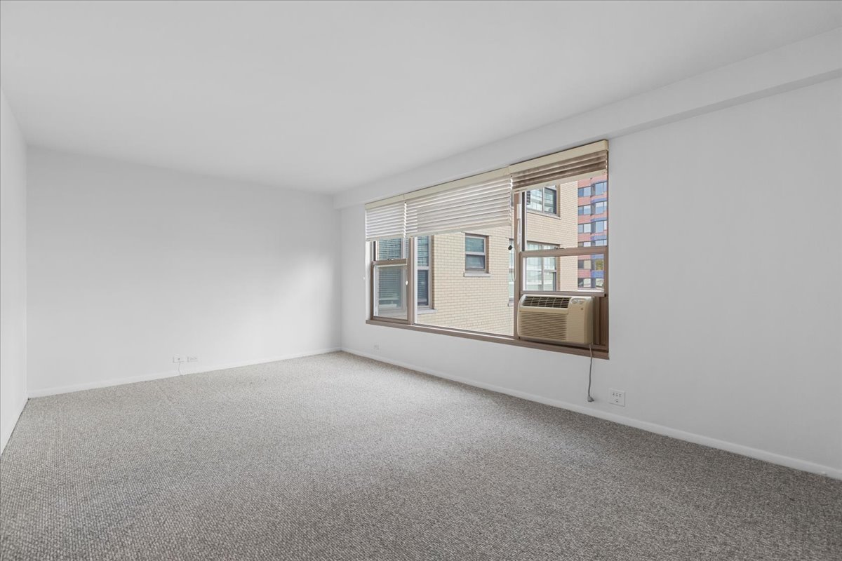 2970 N Lake Shore Drive Unit: 6F