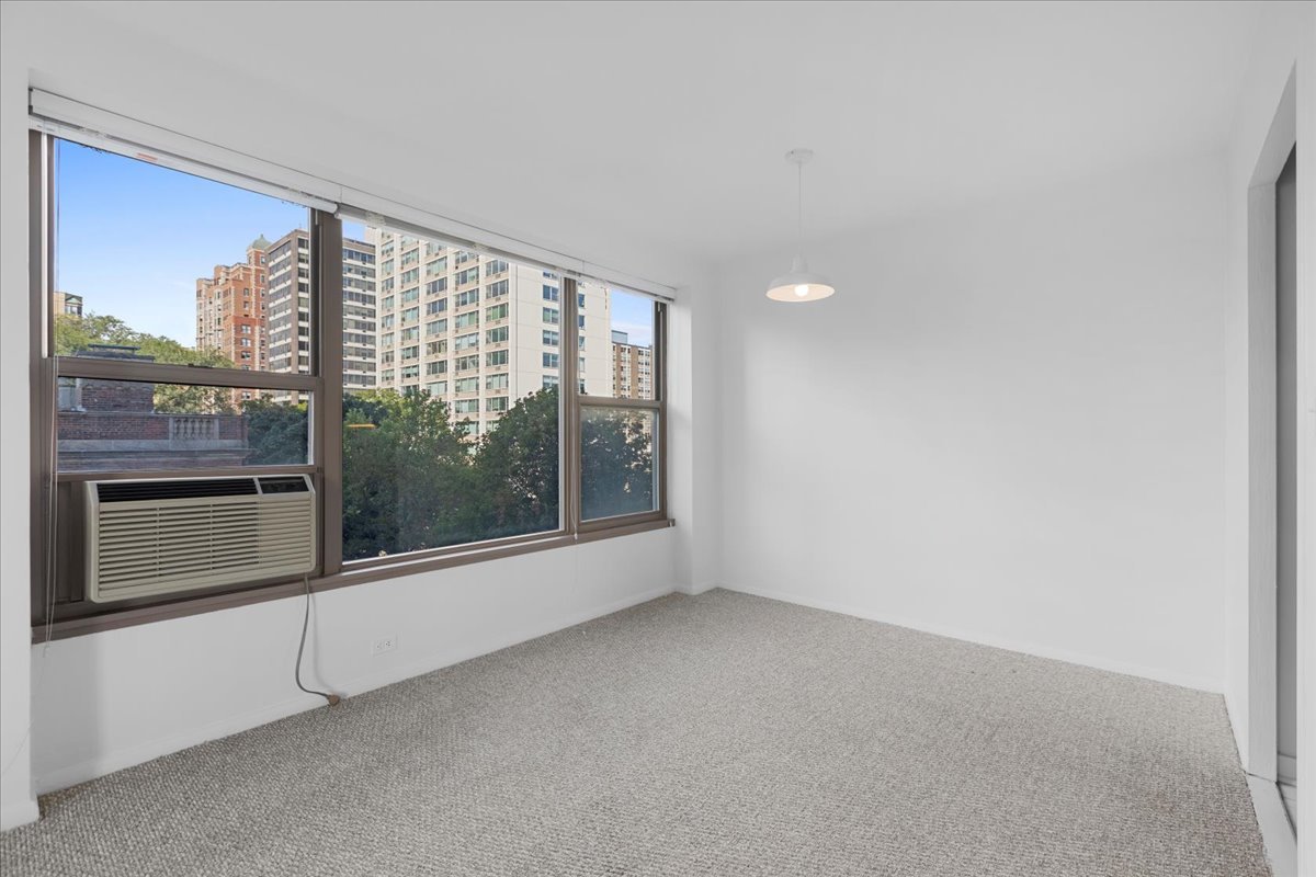 2970 N Lake Shore Drive Unit: 6F