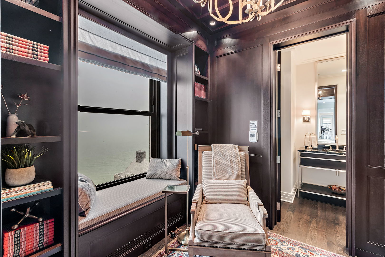 159 E Walton Place Unit: PH