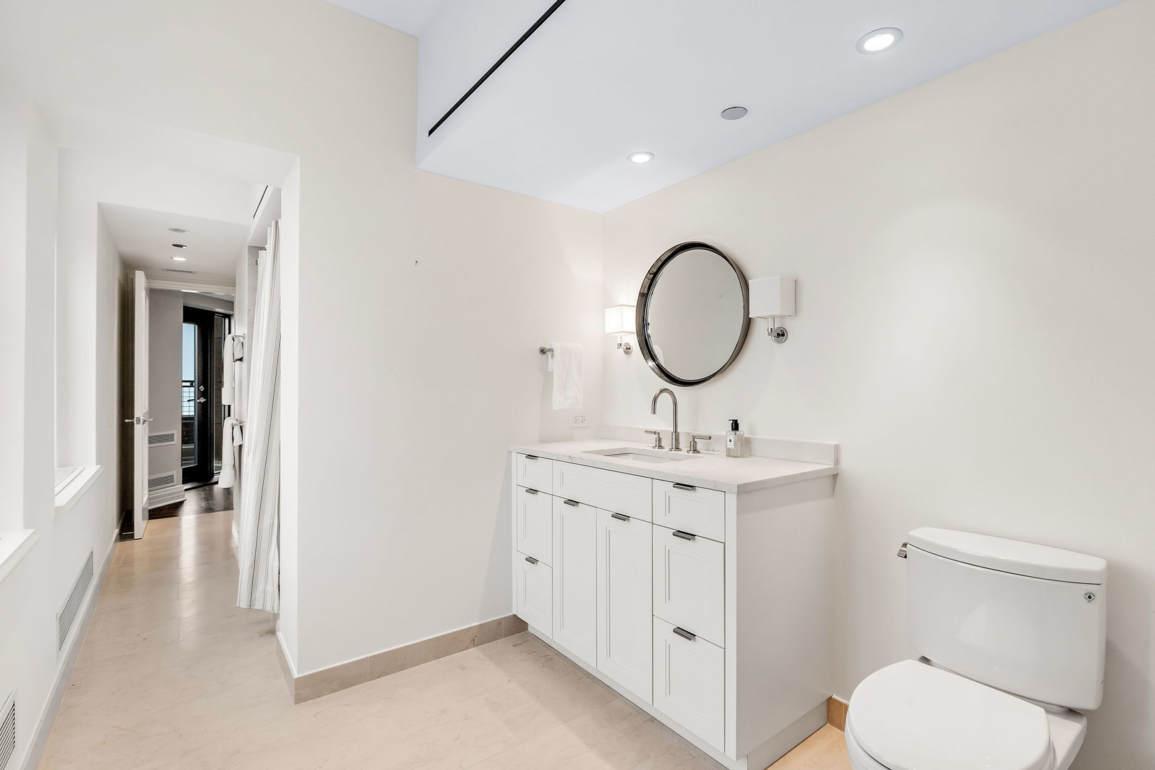 159 E Walton Place Unit: PH