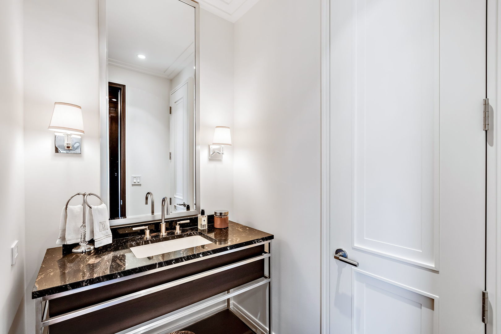 159 E Walton Place Unit: PH