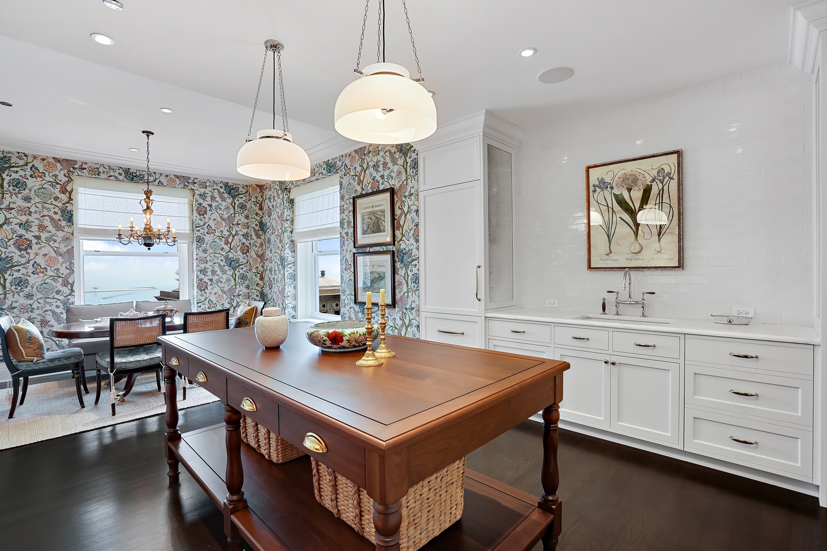 159 E Walton Place Unit: 14A