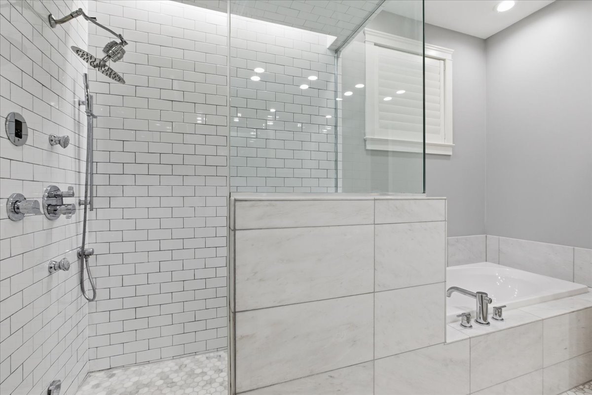 850 W Lill Avenue Unit: 1