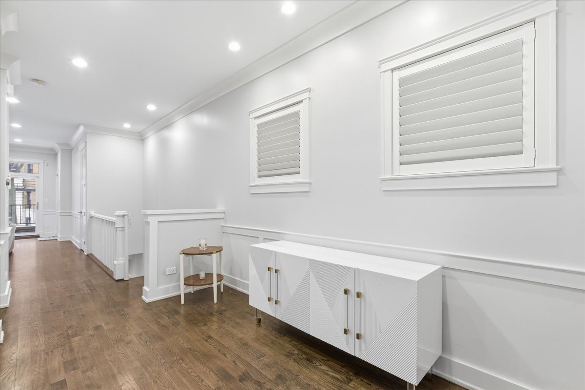 850 W Lill Avenue Unit: 1