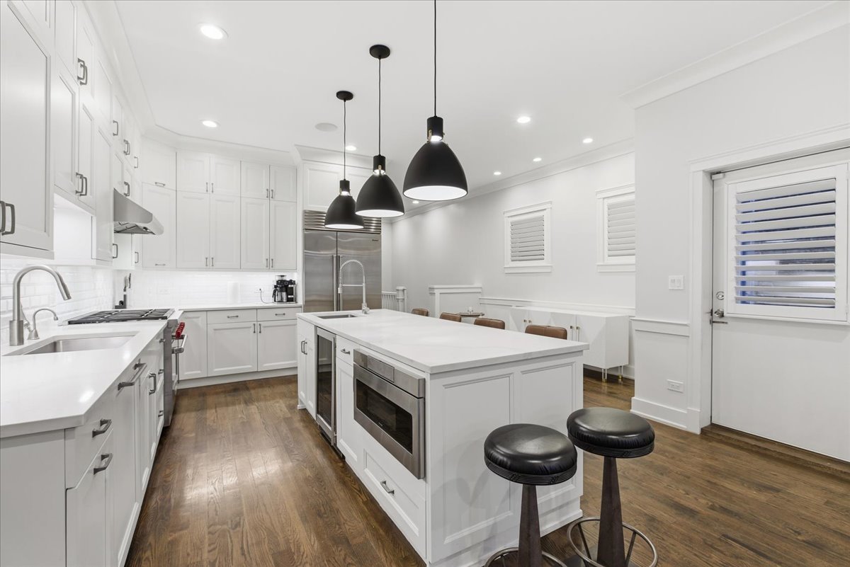 850 W Lill Avenue Unit: 1