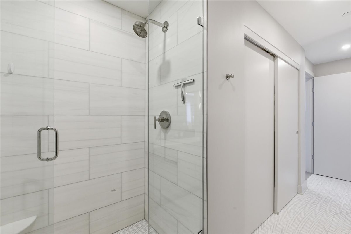 57 E Delaware Place Unit: 3904