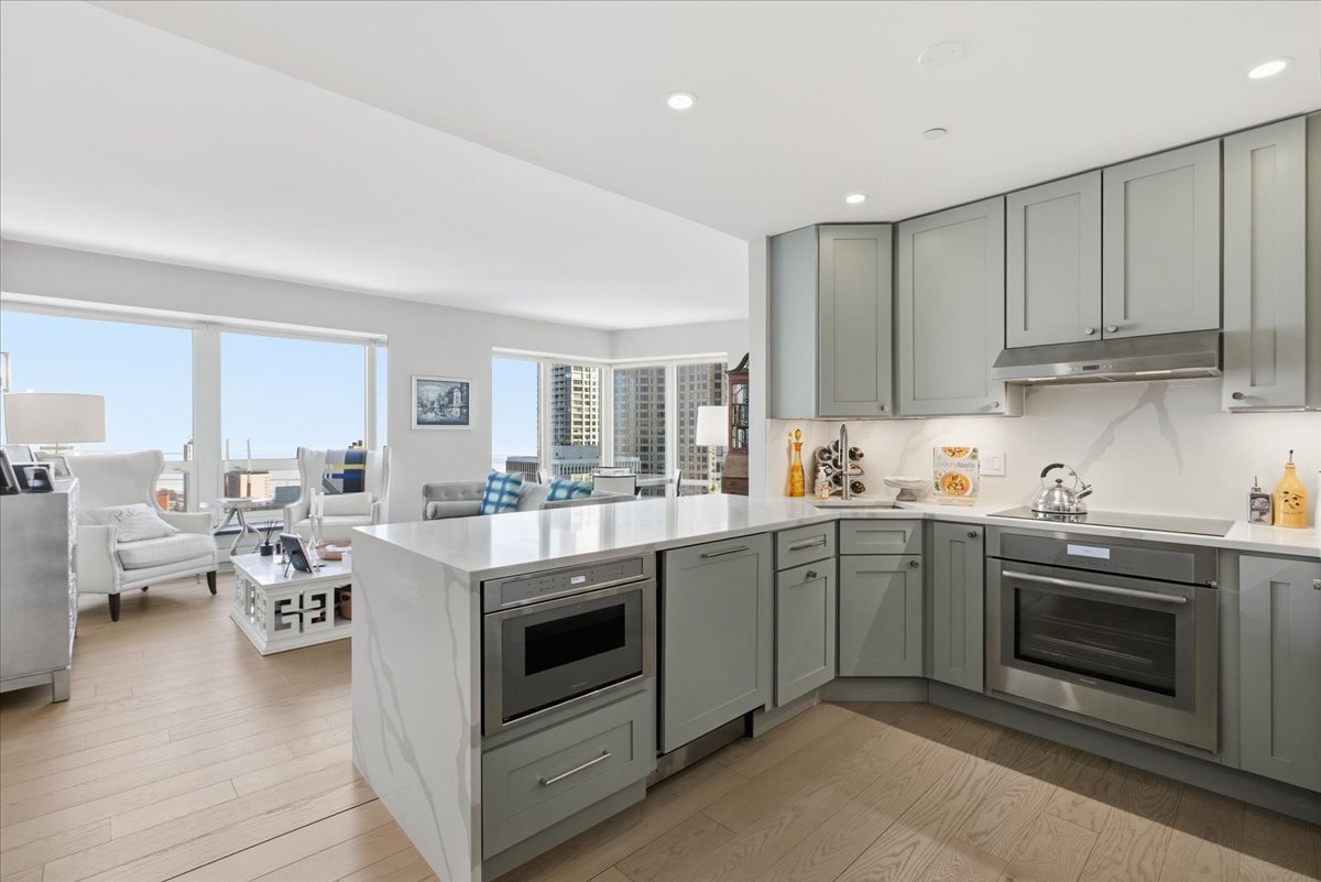 57 E Delaware Place Unit: 3904