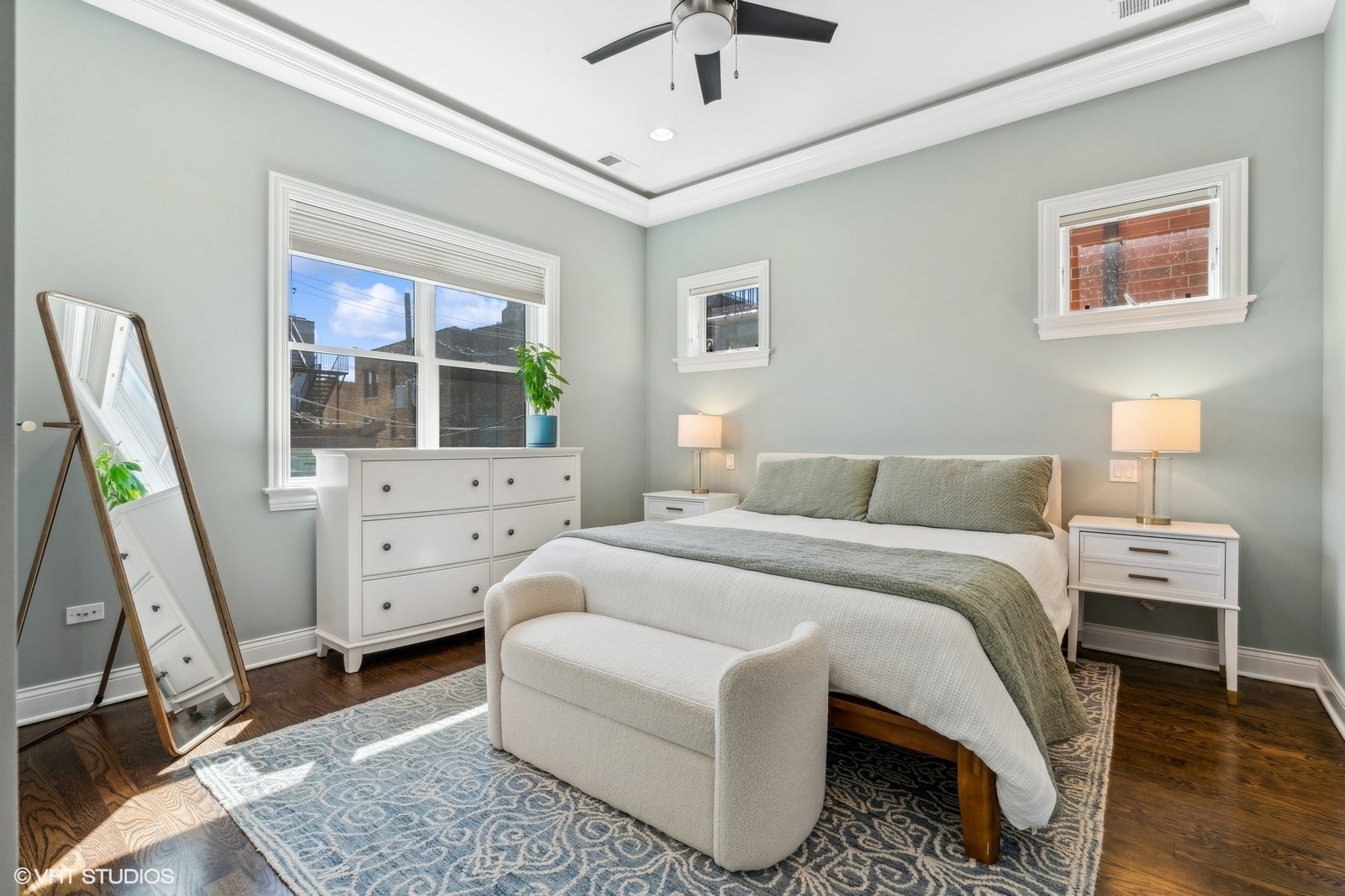 1165 W Eddy Street Unit: 2W