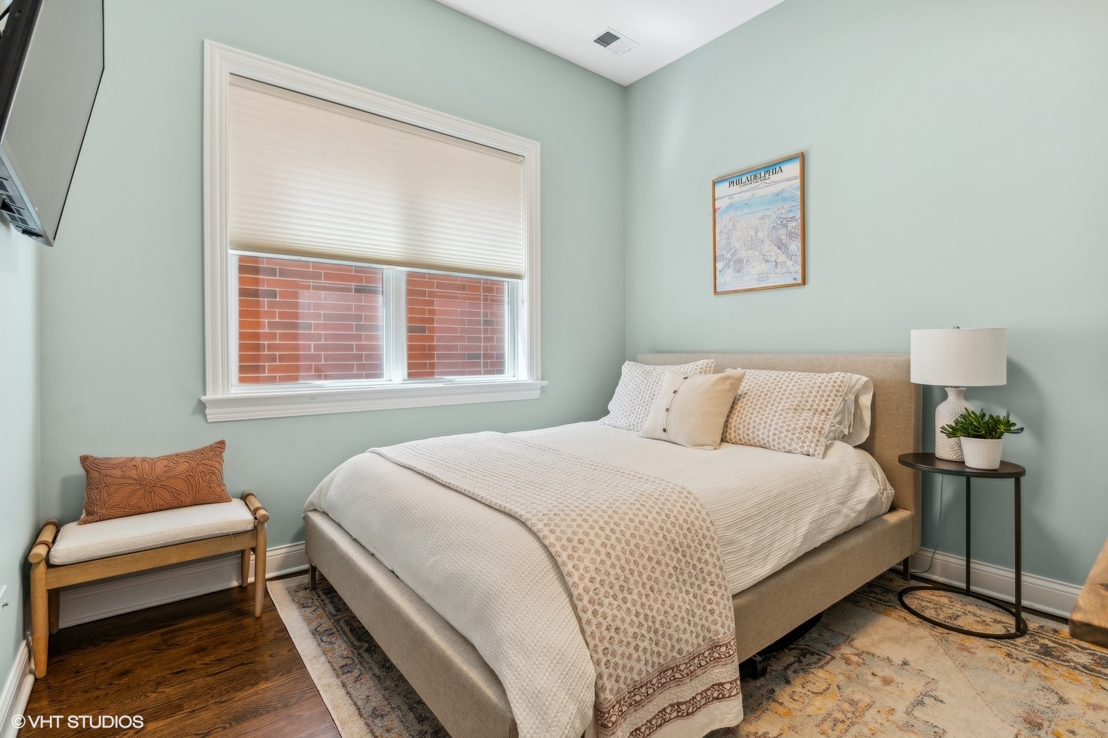 1165 W Eddy Street Unit: 2W