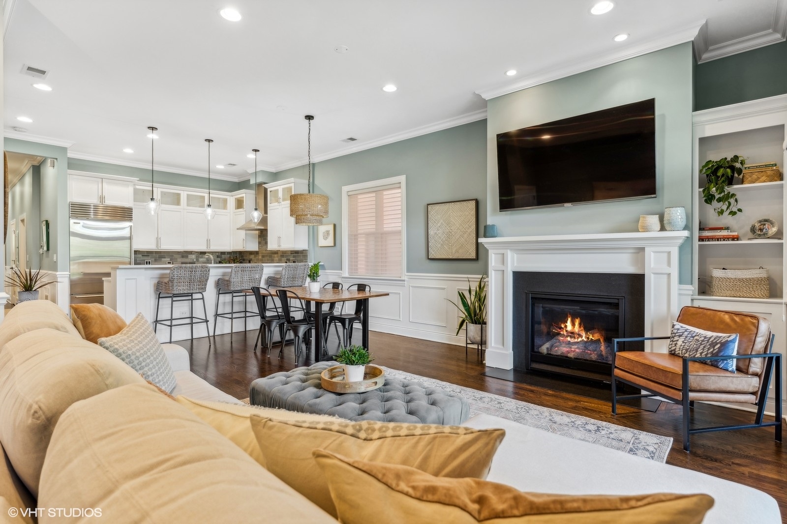 1165 W Eddy Street Unit: 2W