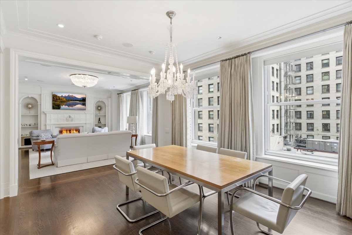 159 E WALTON Place Unit: 5B