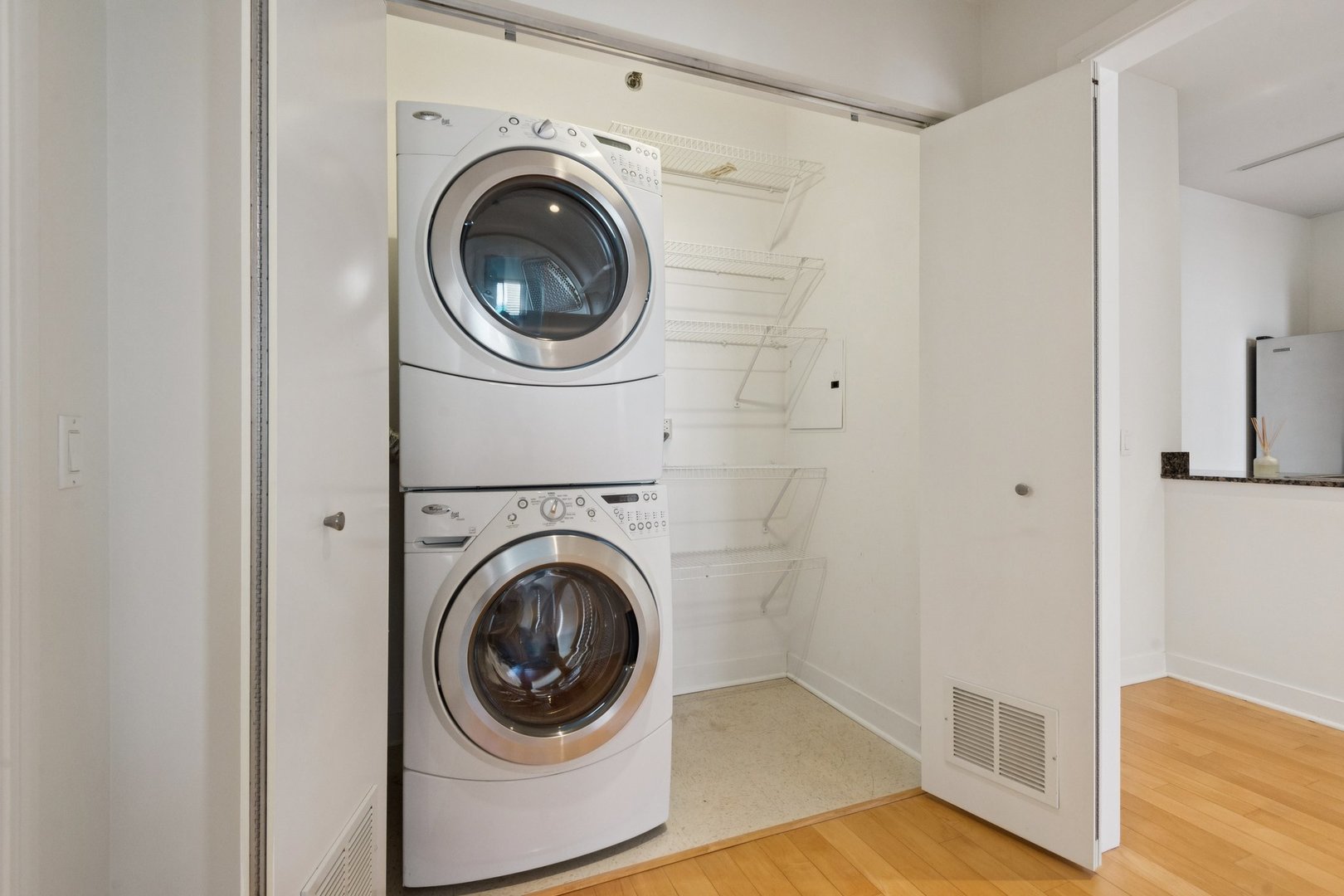 8 E Randolph Street Unit: 3102