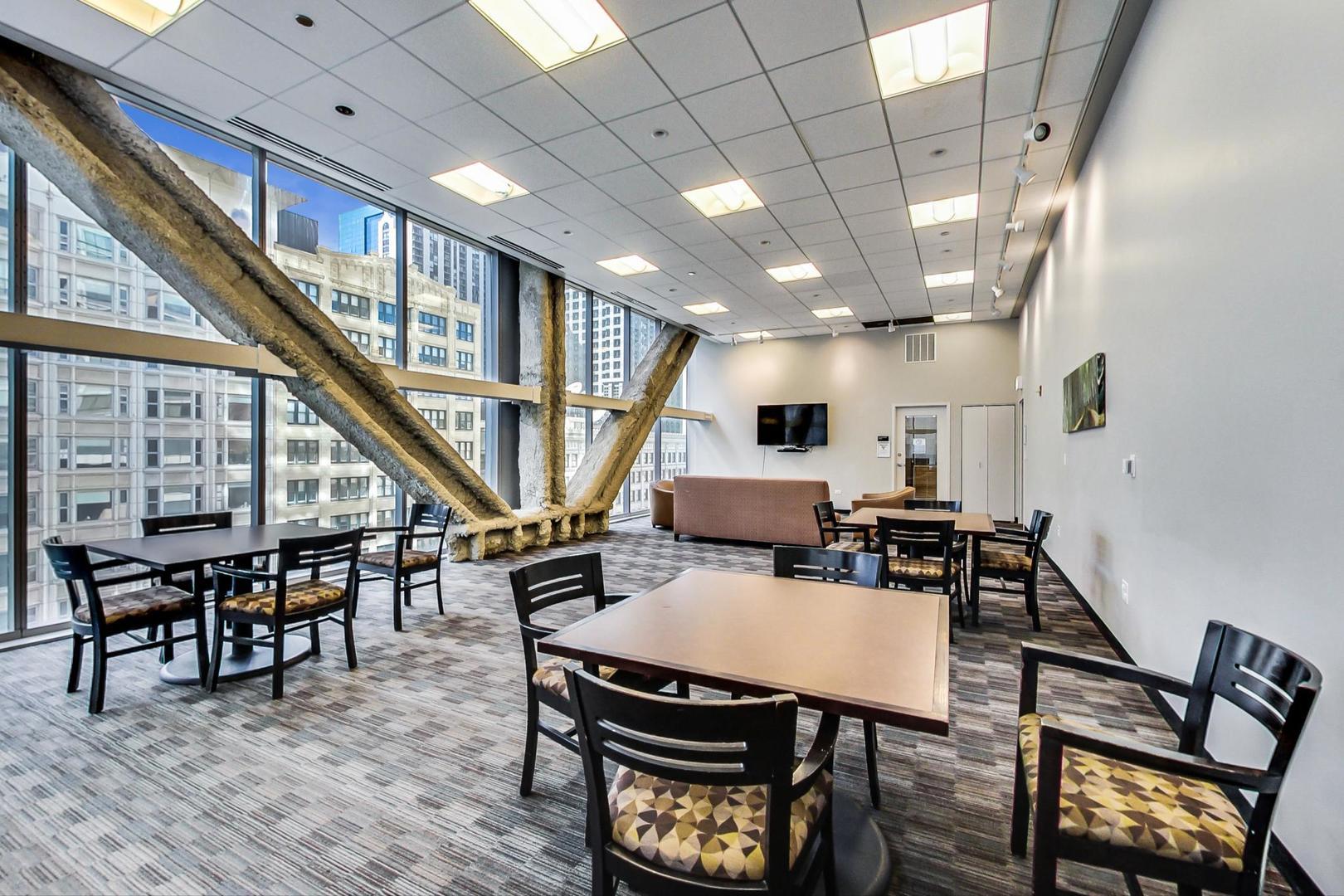 8 E Randolph Street Unit: 3102