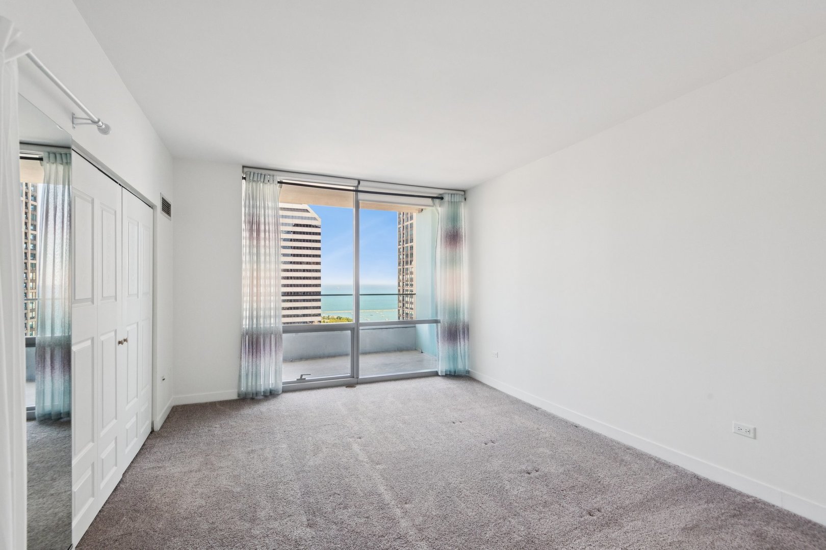 8 E Randolph Street Unit: 3102