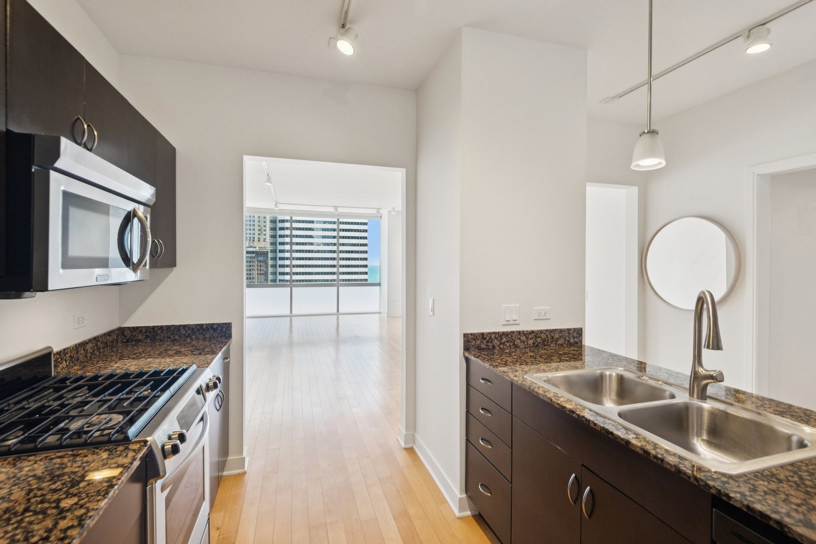 8 E Randolph Street Unit: 3102