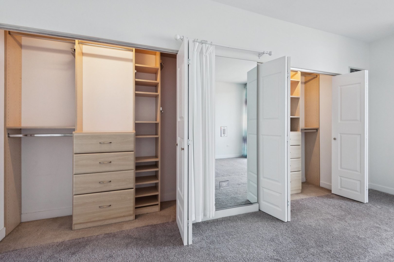 8 E Randolph Street Unit: 3102