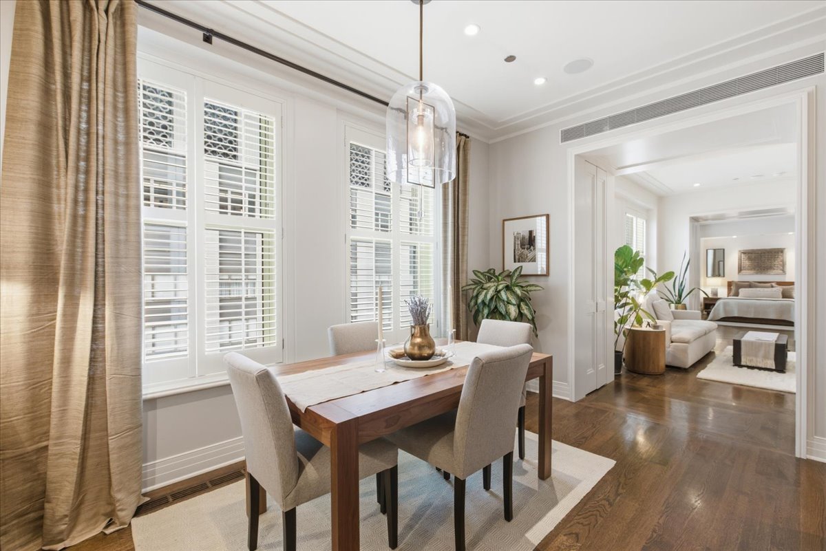 159 E Walton Place Unit: 12E