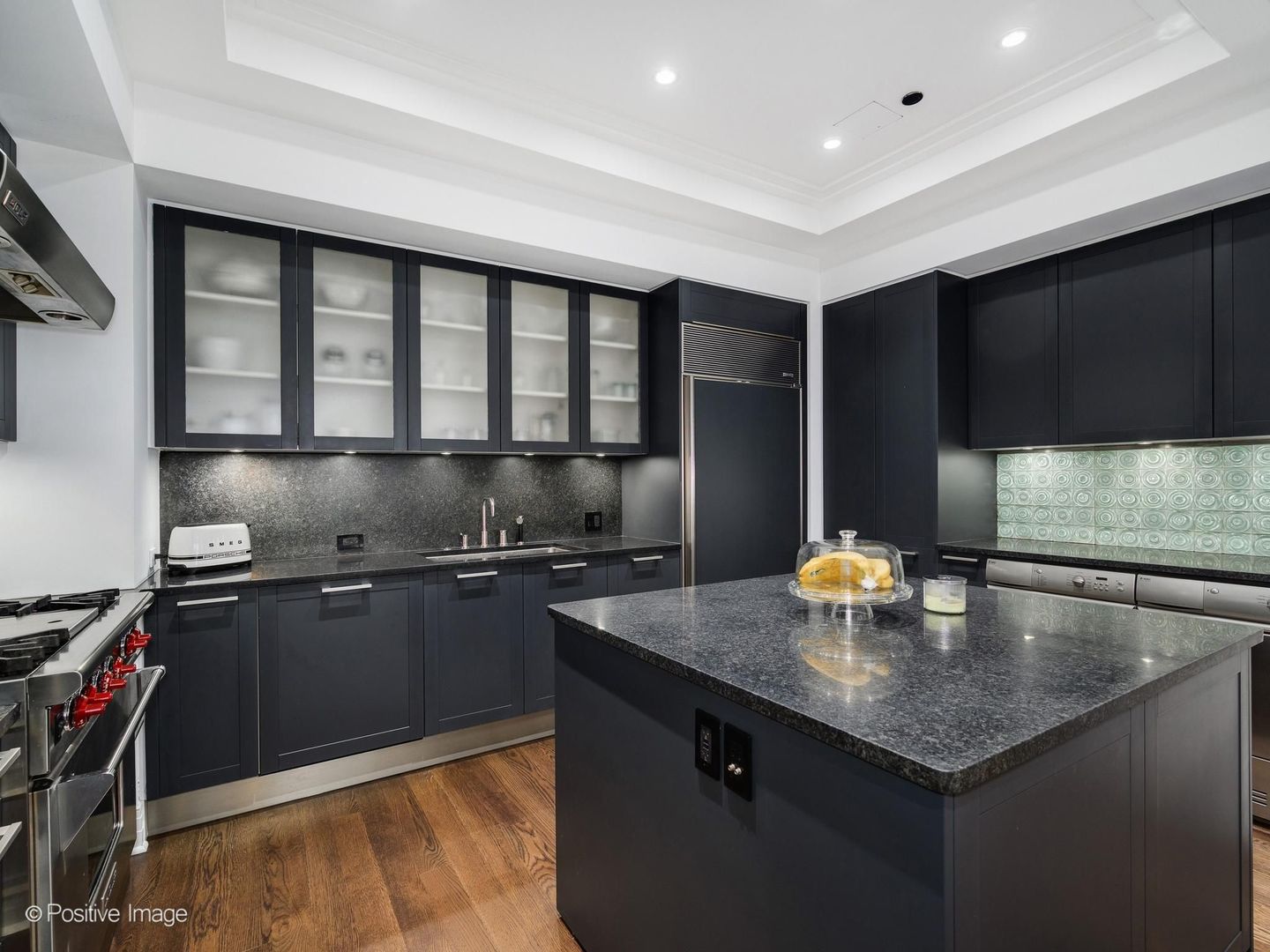 159 E Walton Place Unit: 7E