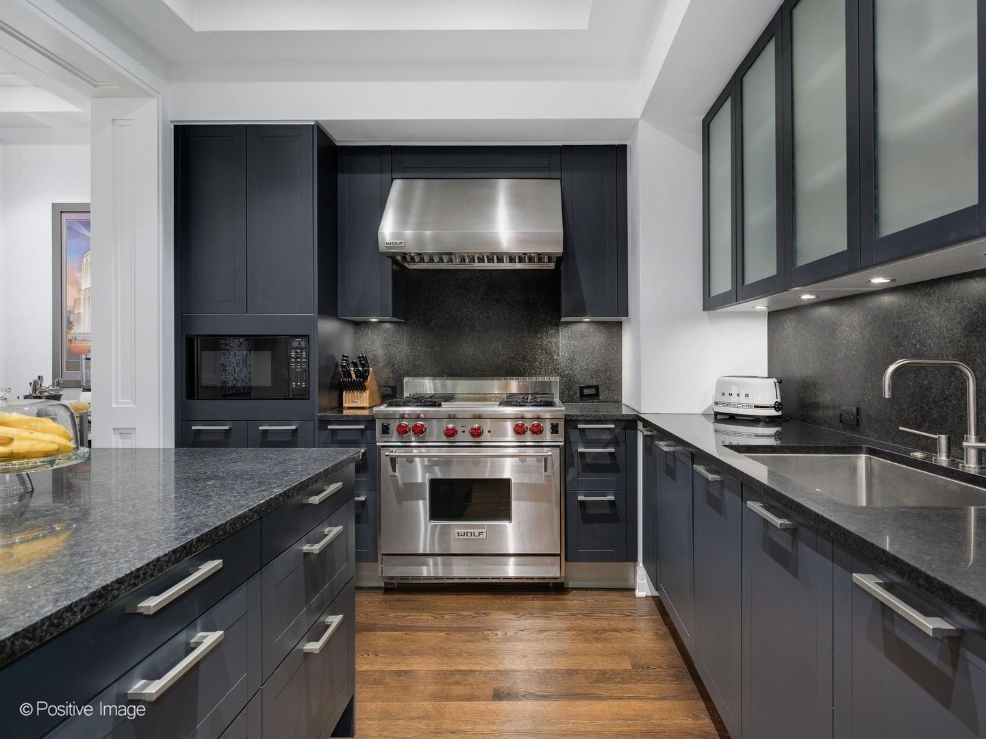 159 E Walton Place Unit: 7E