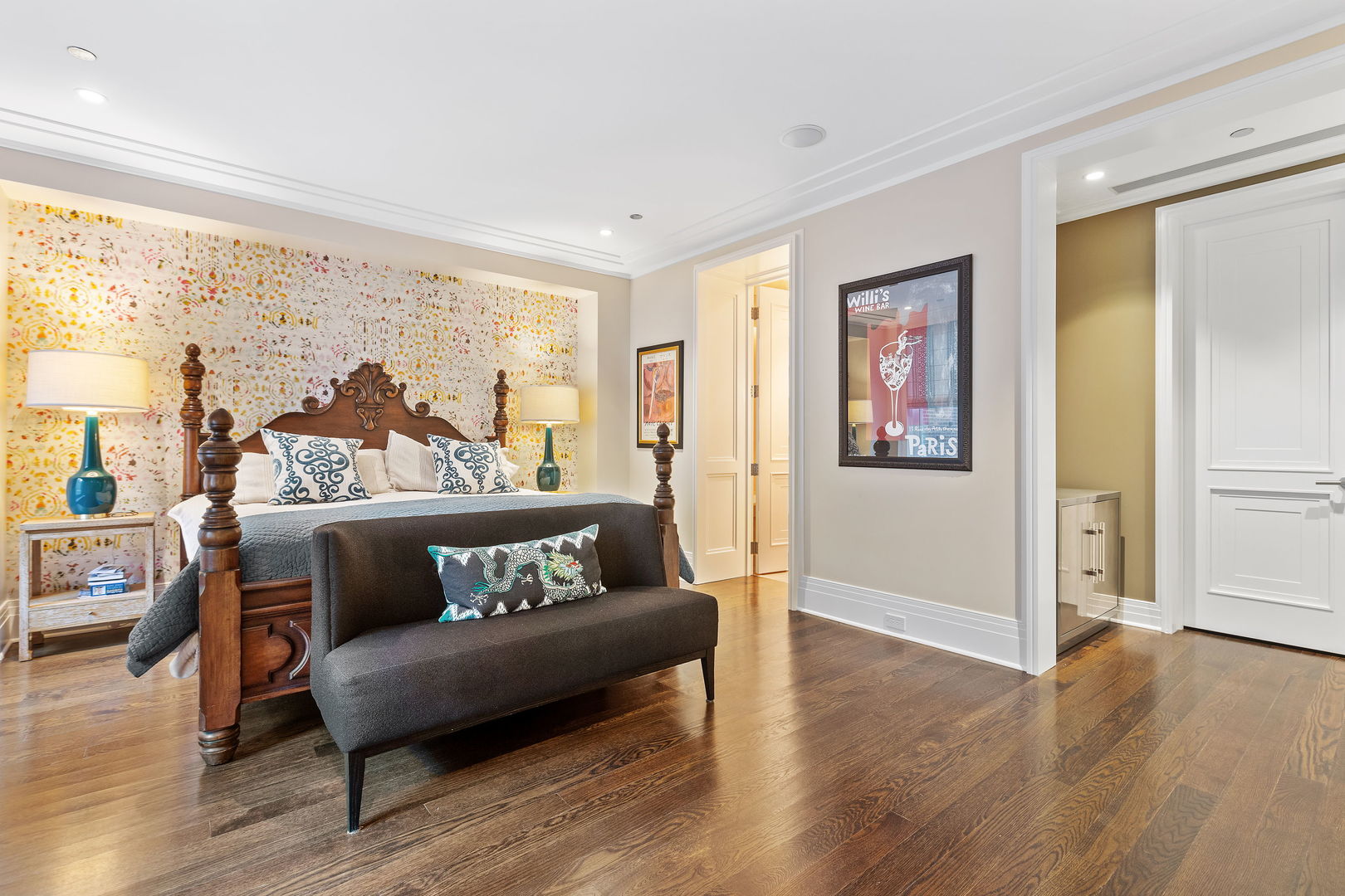 159 E WALTON Place Unit: 5C