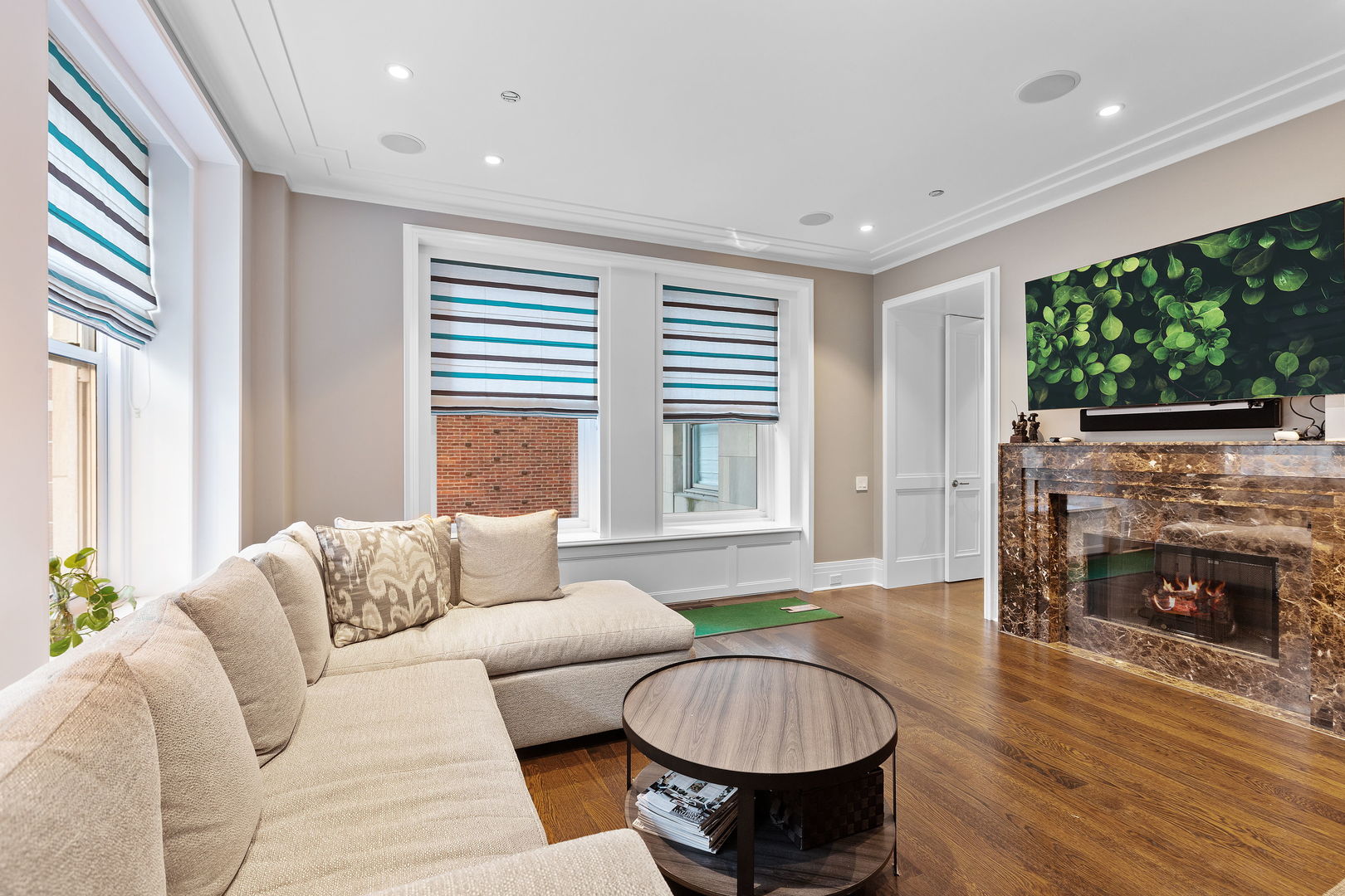 159 E WALTON Place Unit: 5C