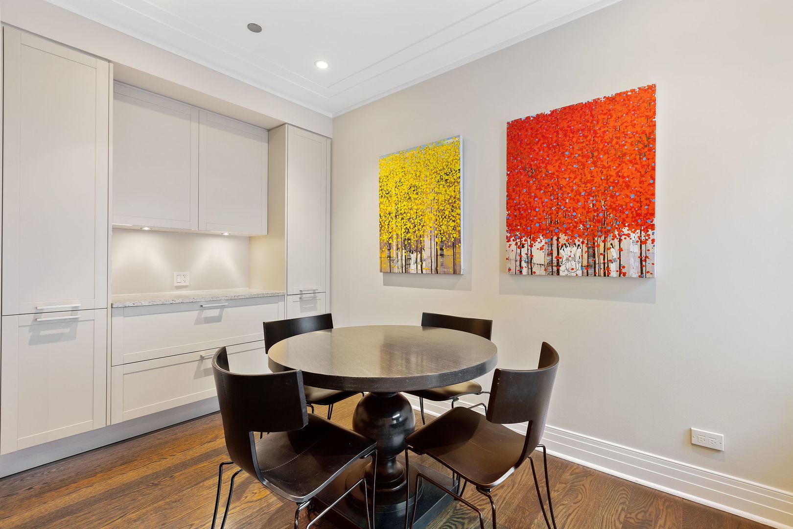159 E WALTON Place Unit: 5C