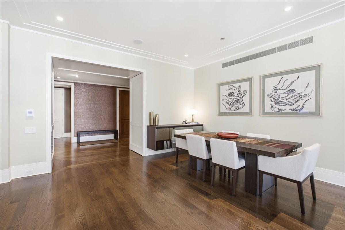 159 E Walton Place Unit: 8D
