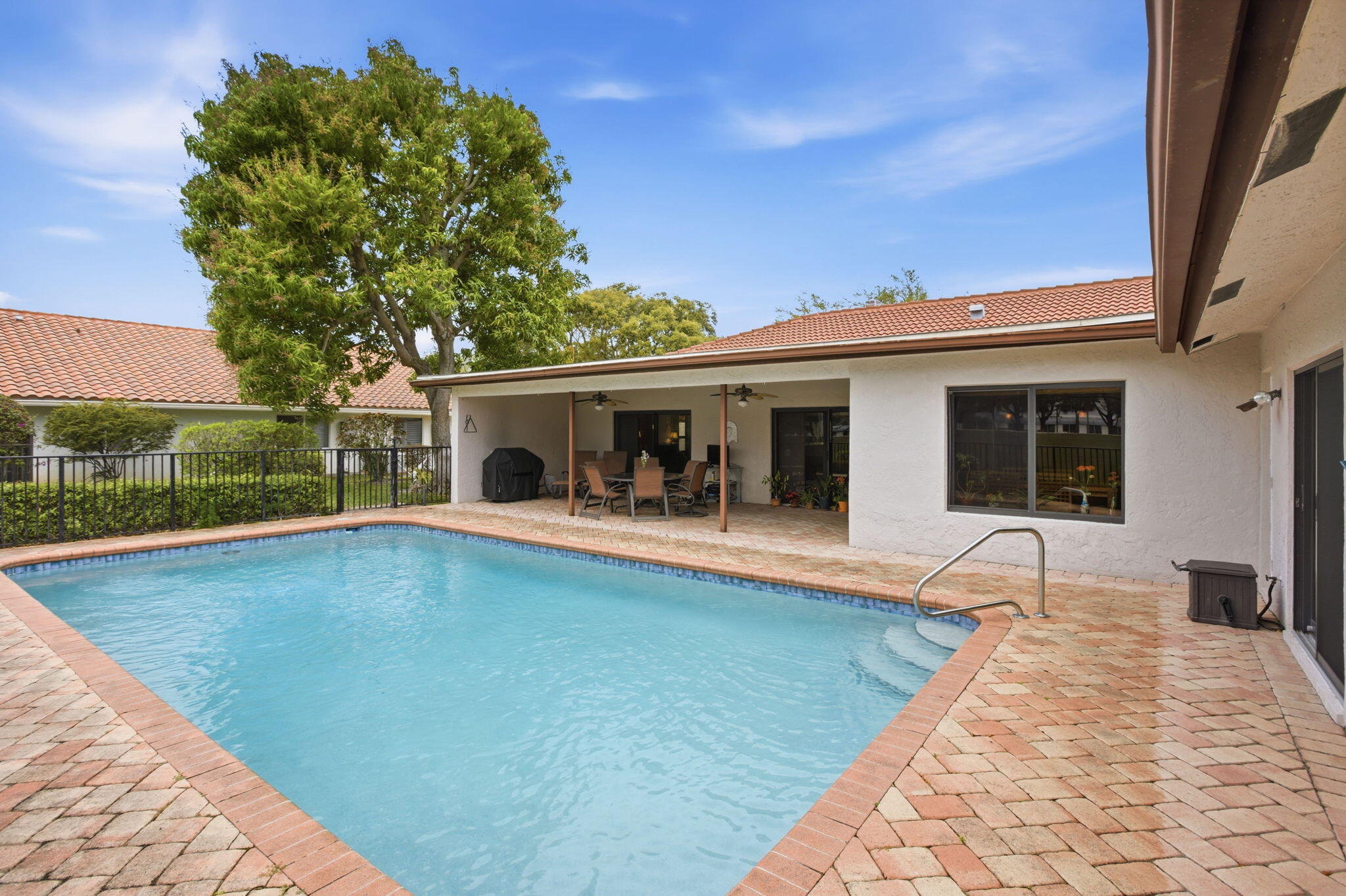 1960 NW 25th Street