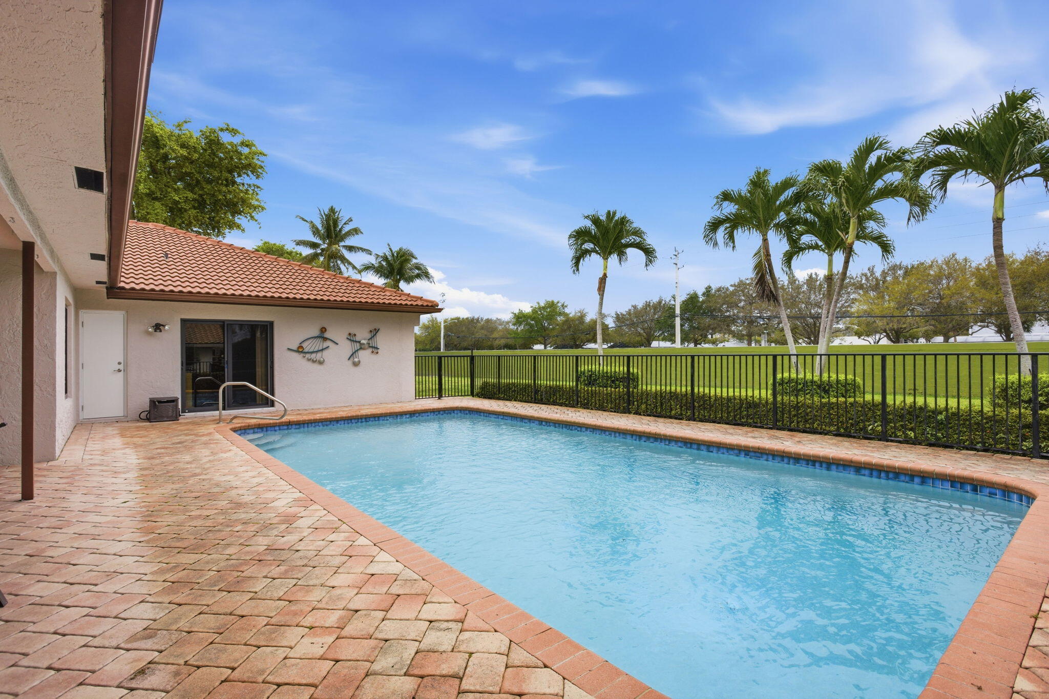 1960 NW 25th Street
