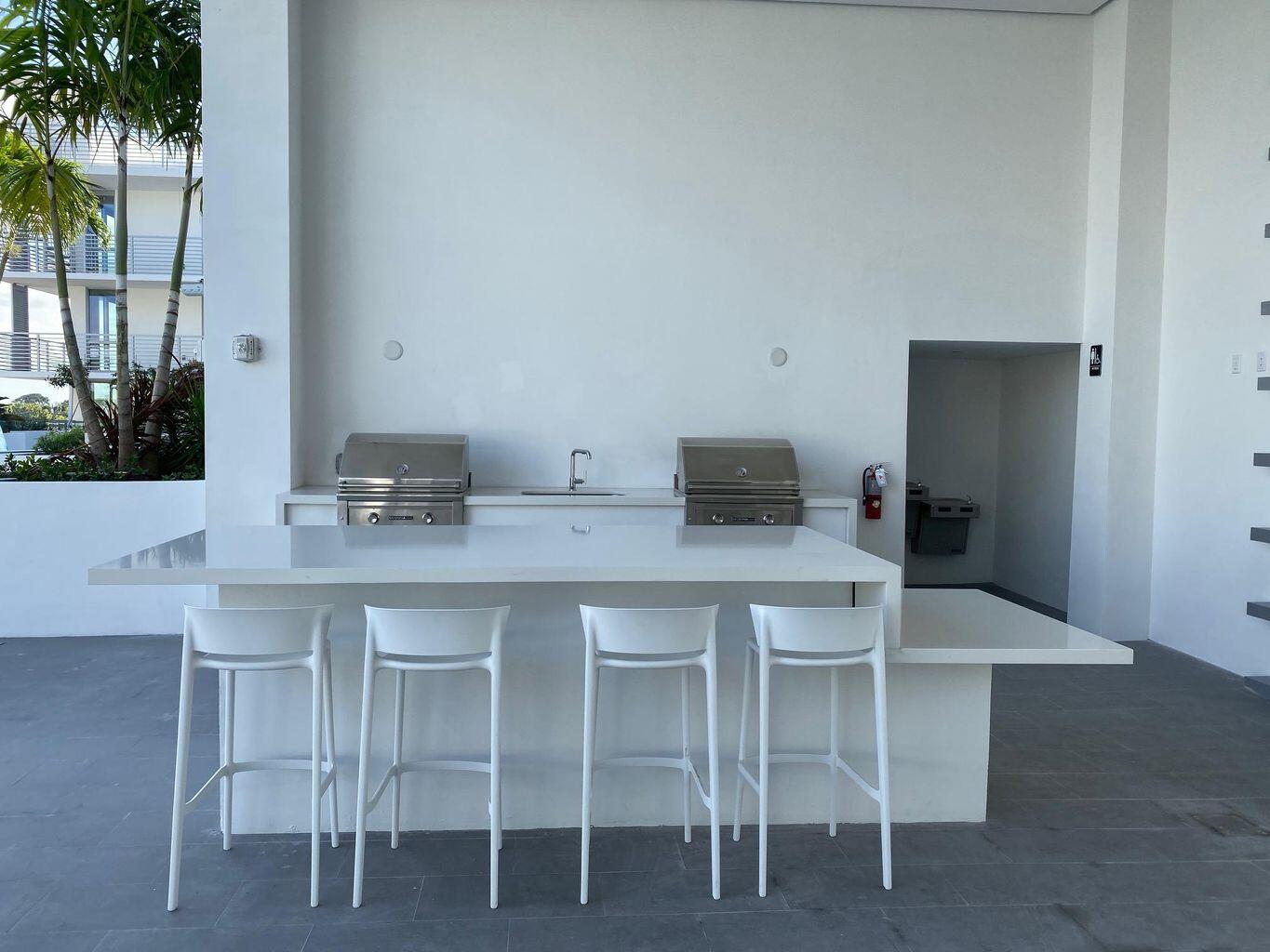 111 SE 1st Avenue 313