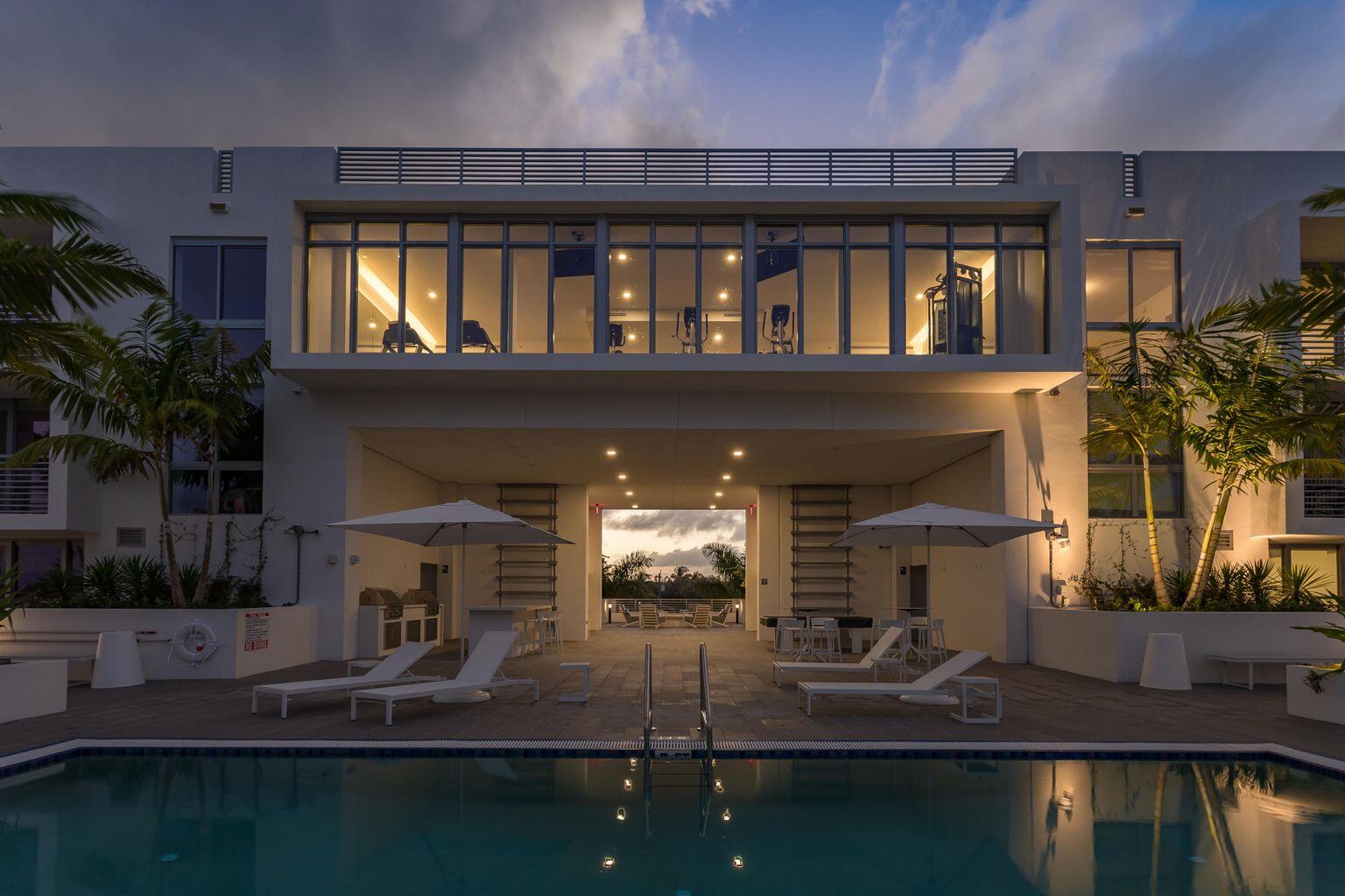 111 SE 1st Avenue 313