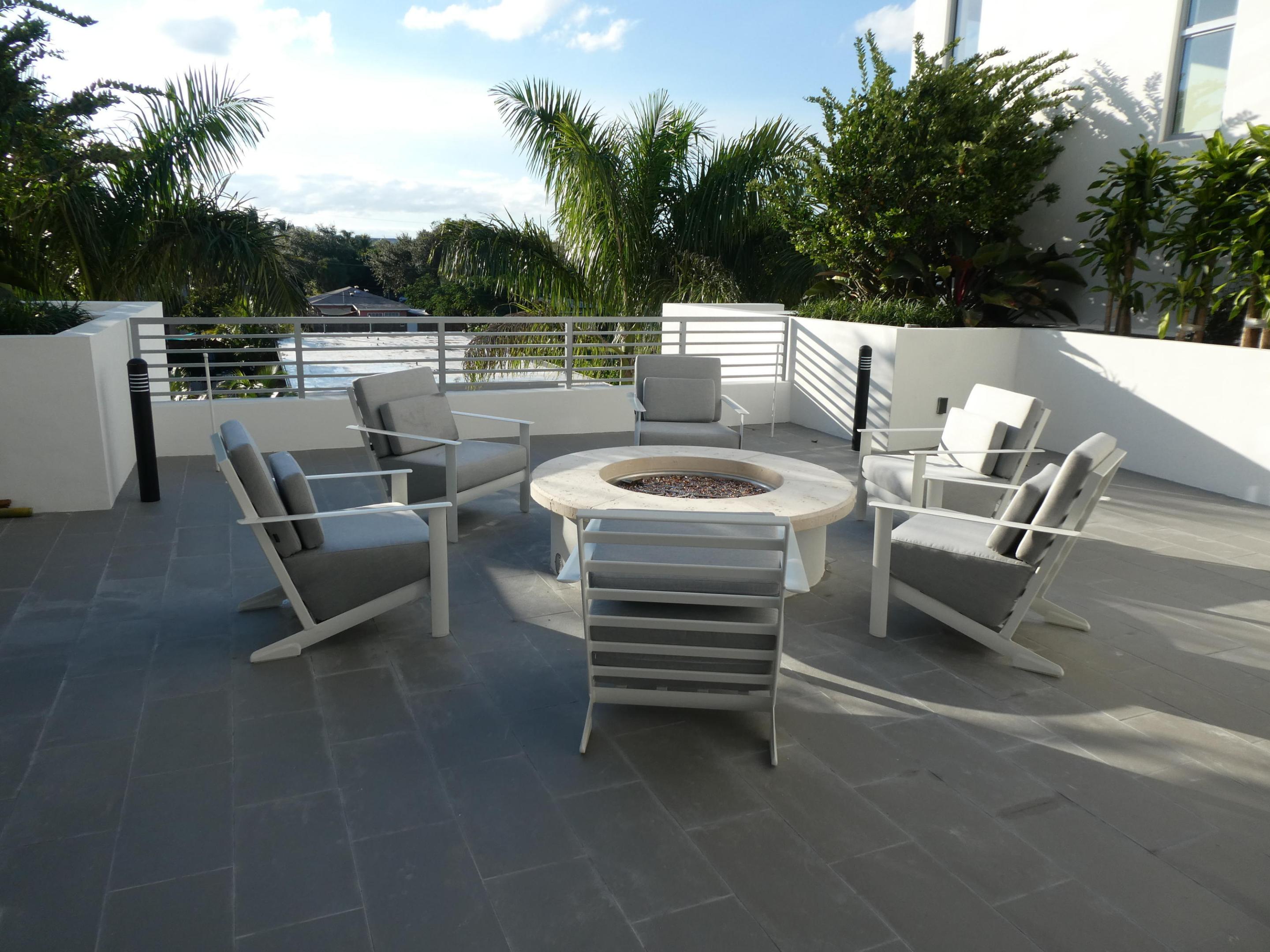 111 SE 1st Avenue 313