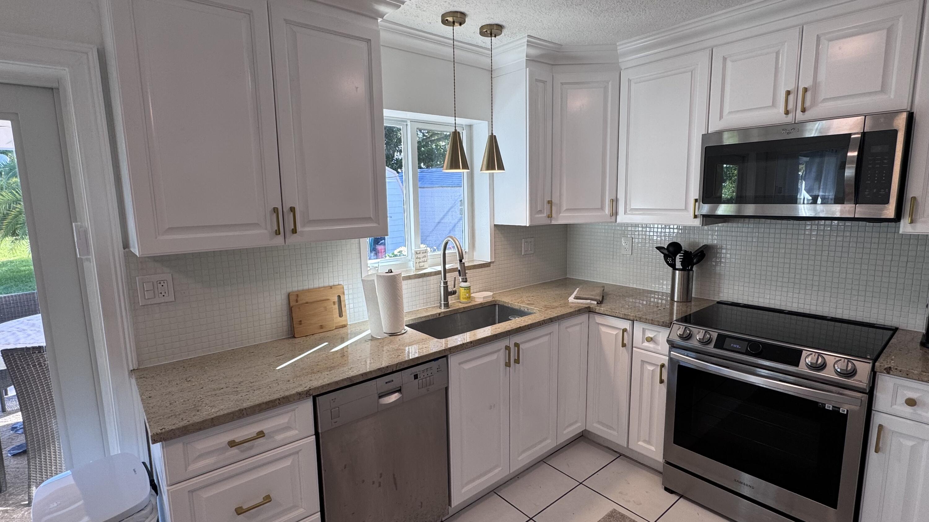 13 SW 13th Street