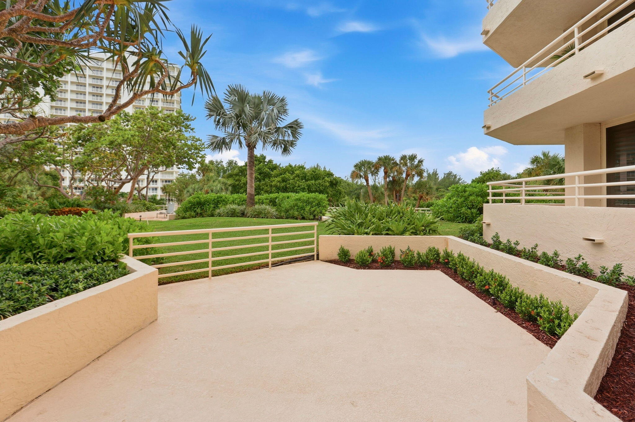 4101 N Ocean Boulevard 109