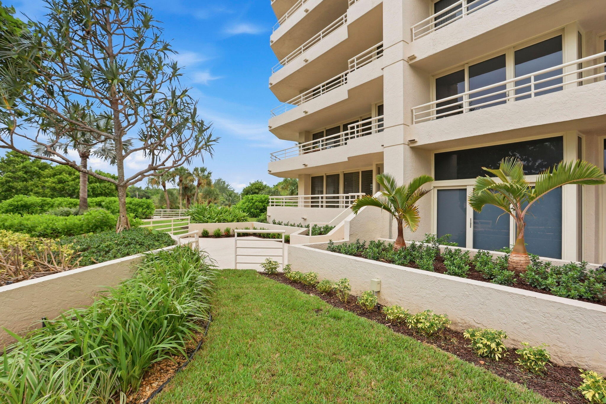 4101 N Ocean Boulevard 109
