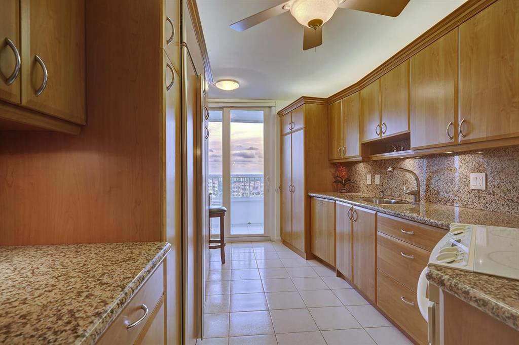 500 S Ocean Boulevard 2009