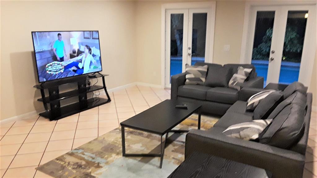 1250 SW 4th Street