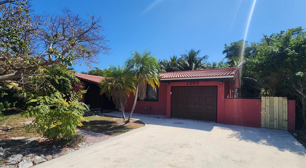 1250 SW 4th Street