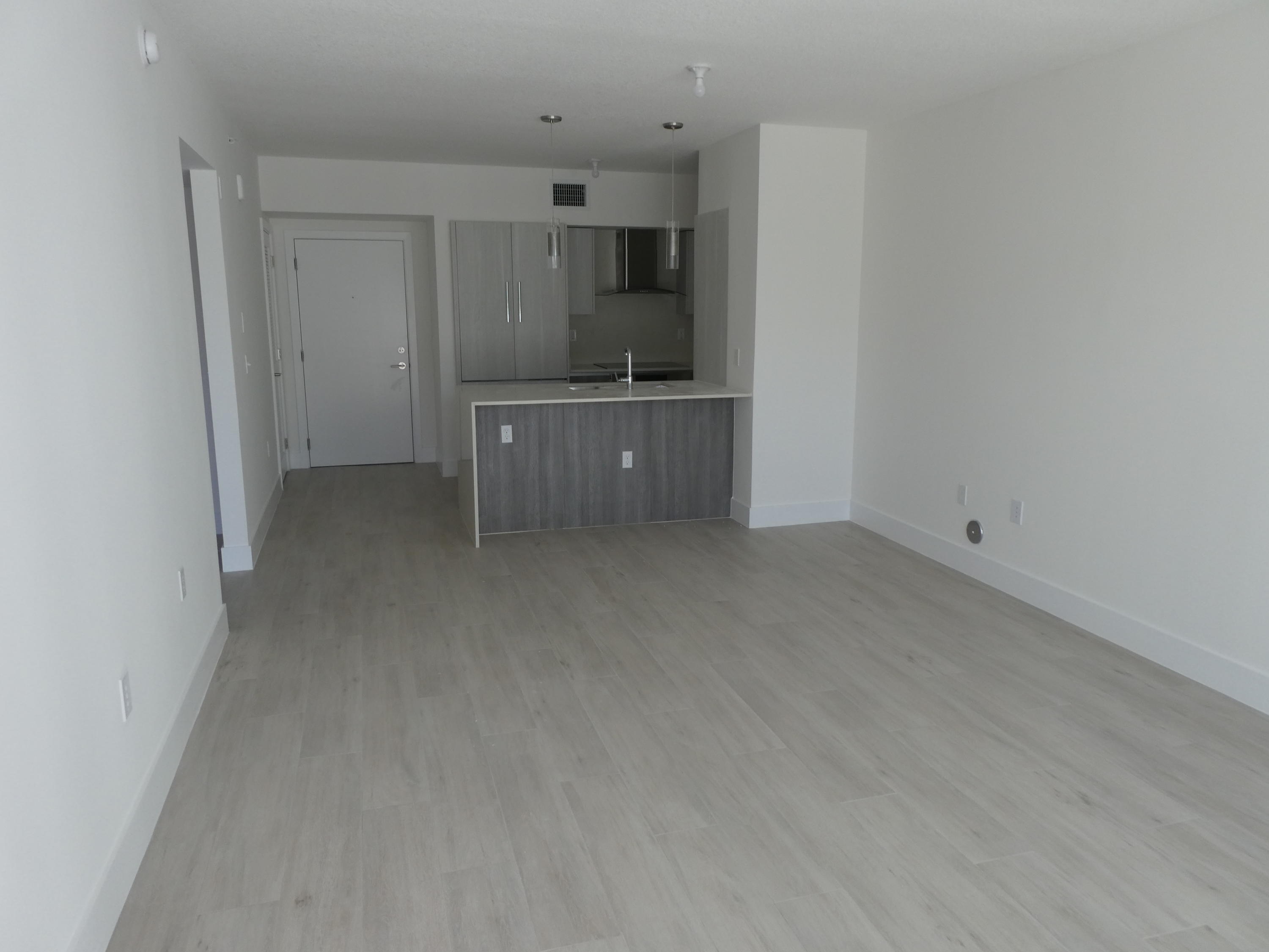 111 SE 1st Avenue 313