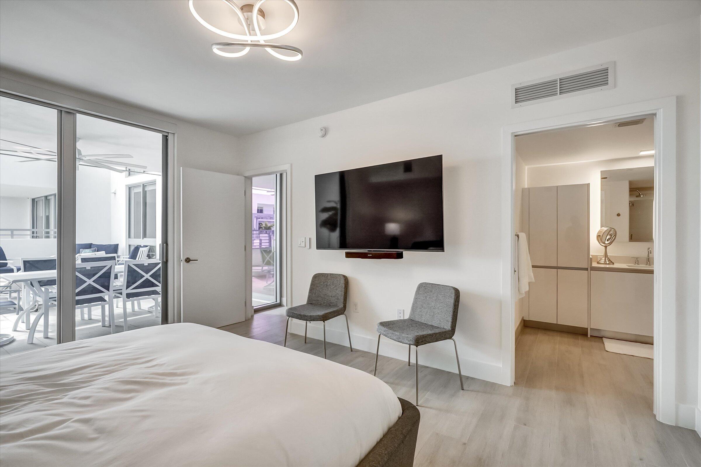 111 SE 1st Avenue 315