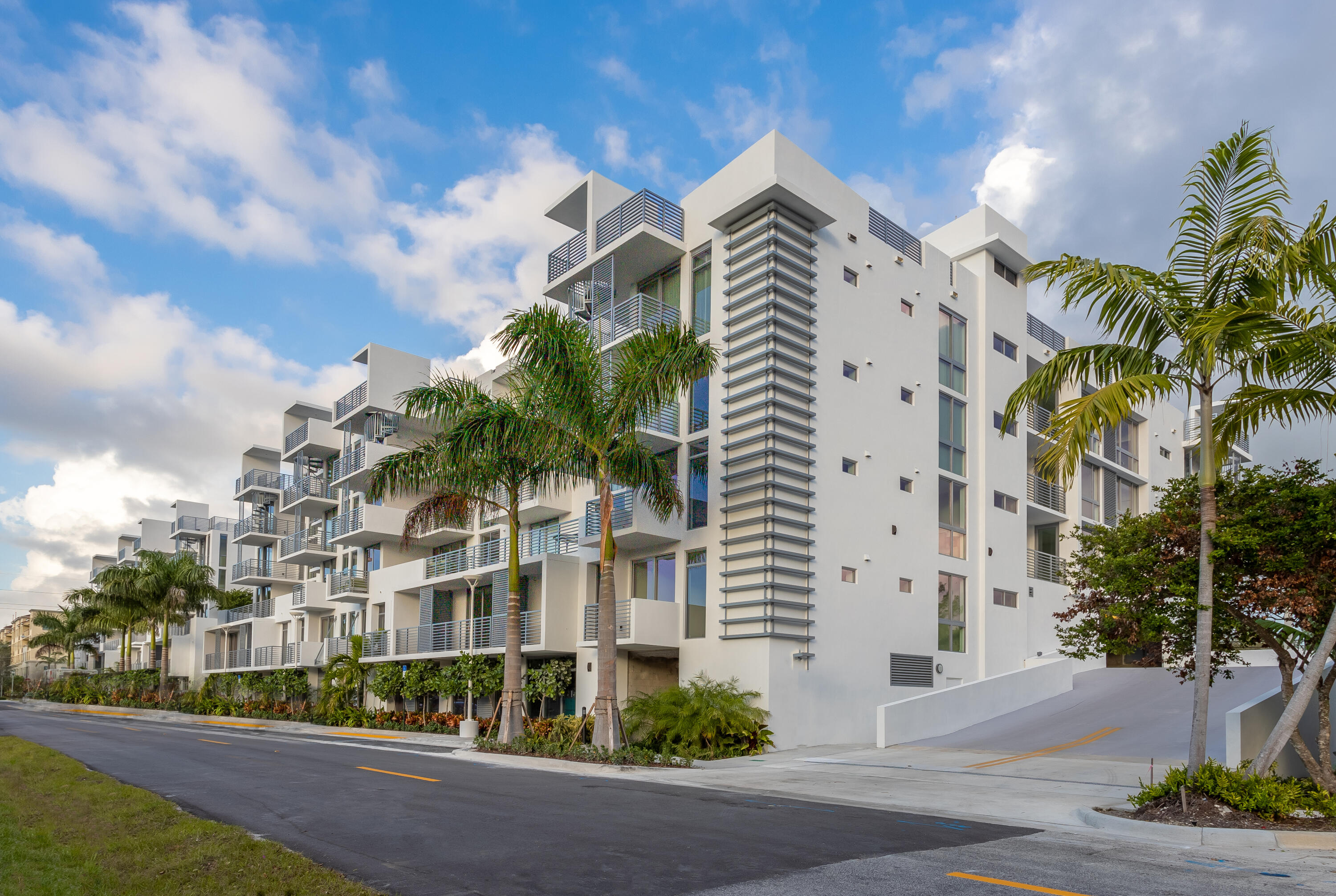 111 SE 1st Avenue 315