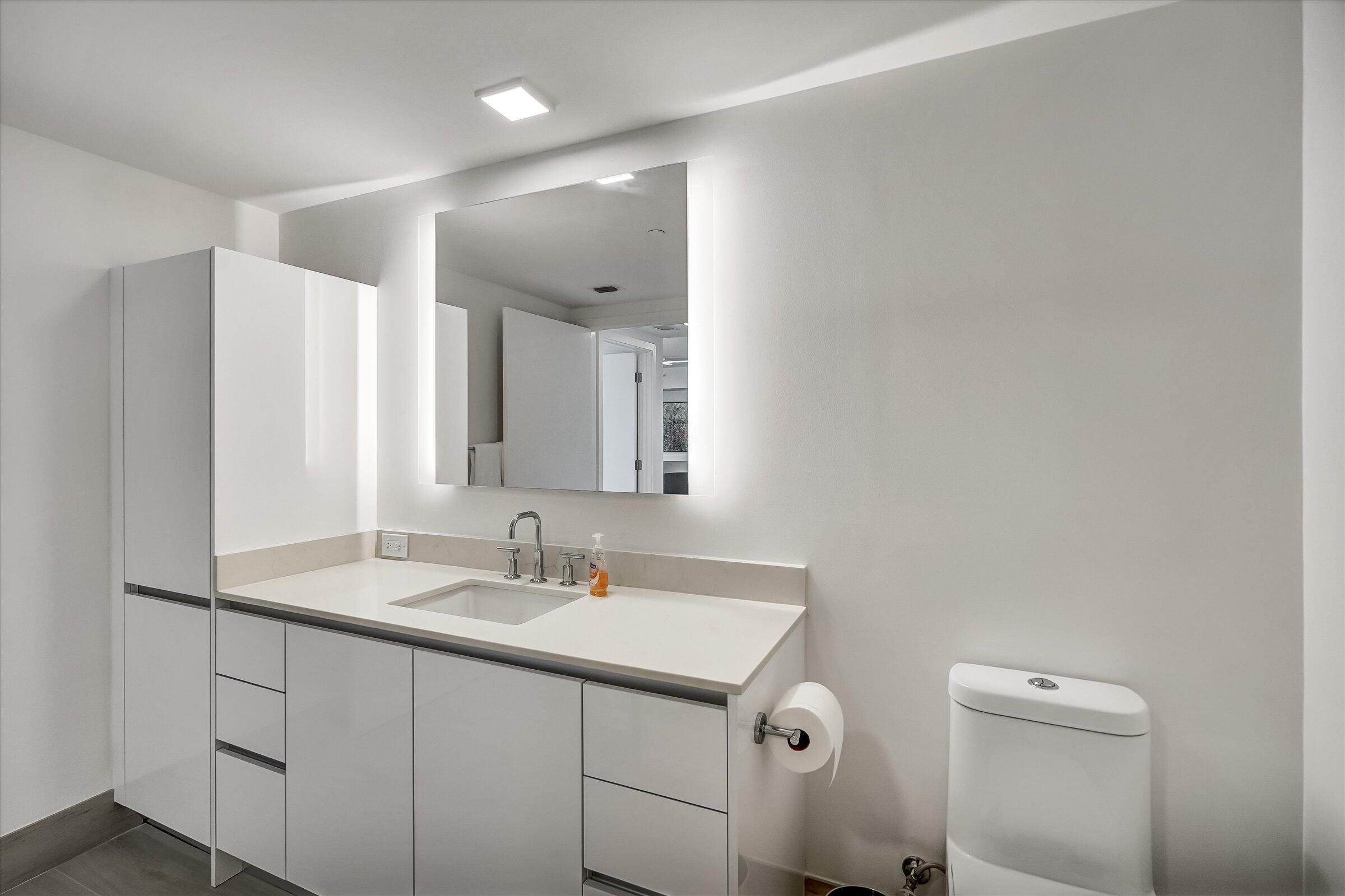 111 SE 1st Avenue 315