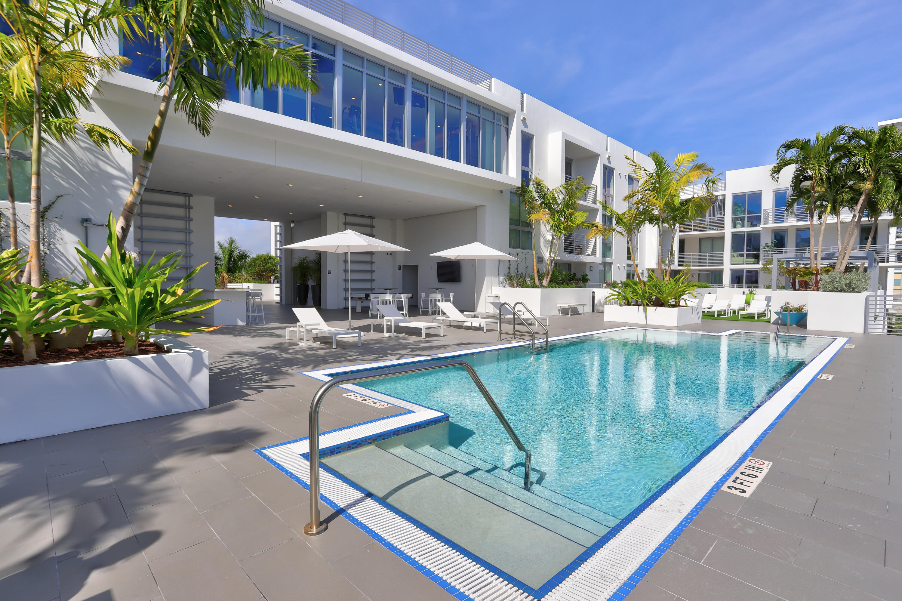 111 SE 1st Avenue 315