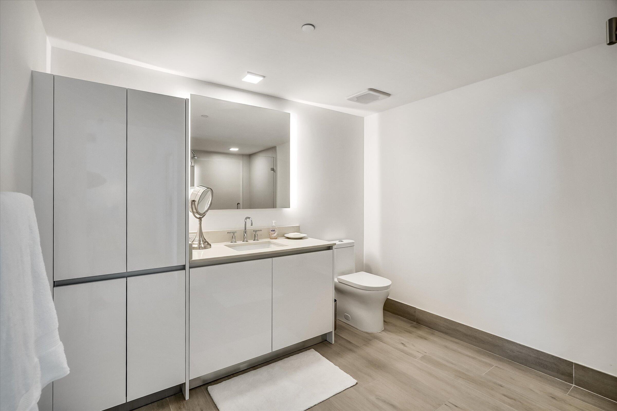 111 SE 1st Avenue 315