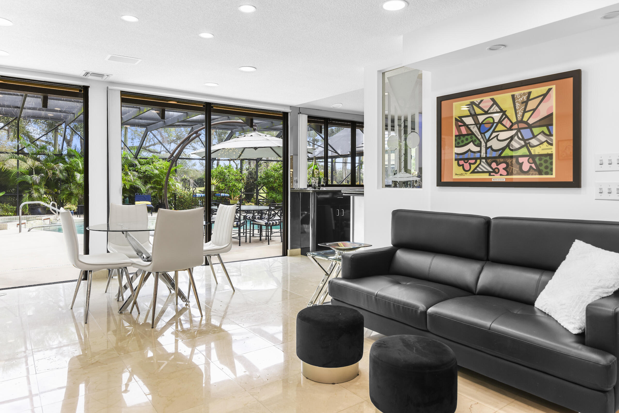 4372 Bocaire Boulevard