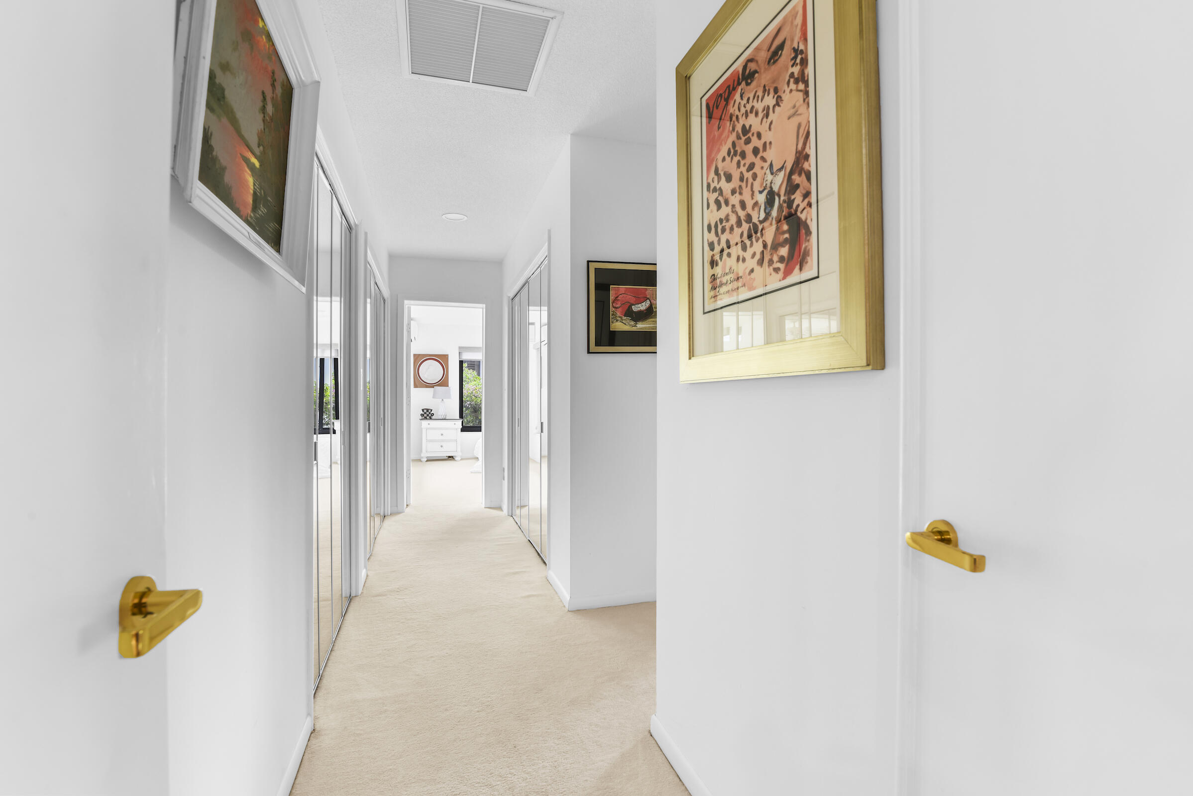 4372 Bocaire Boulevard