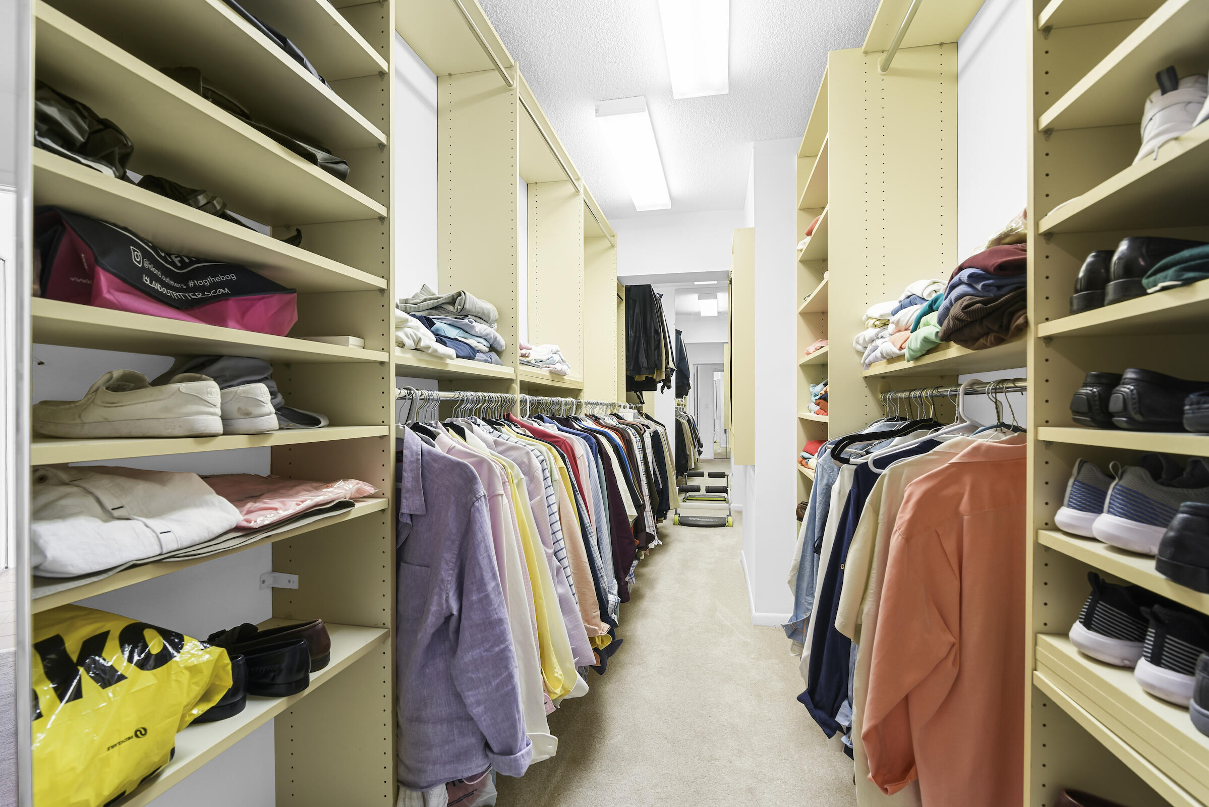 4372 Bocaire Boulevard